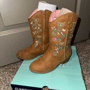 Little girl cowboy boots